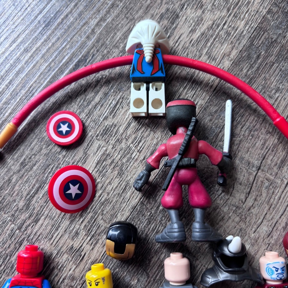 LEGO Marvel Super Heroes Minifigure Vehicle Lot spider man Captain America - Picture 5 of 12